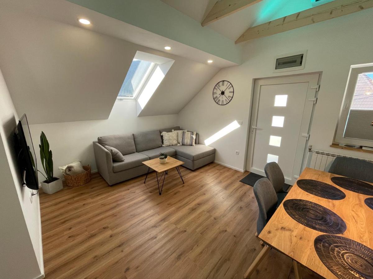Apartma Guide 360 โบเว็ก ภายนอก รูปภาพ