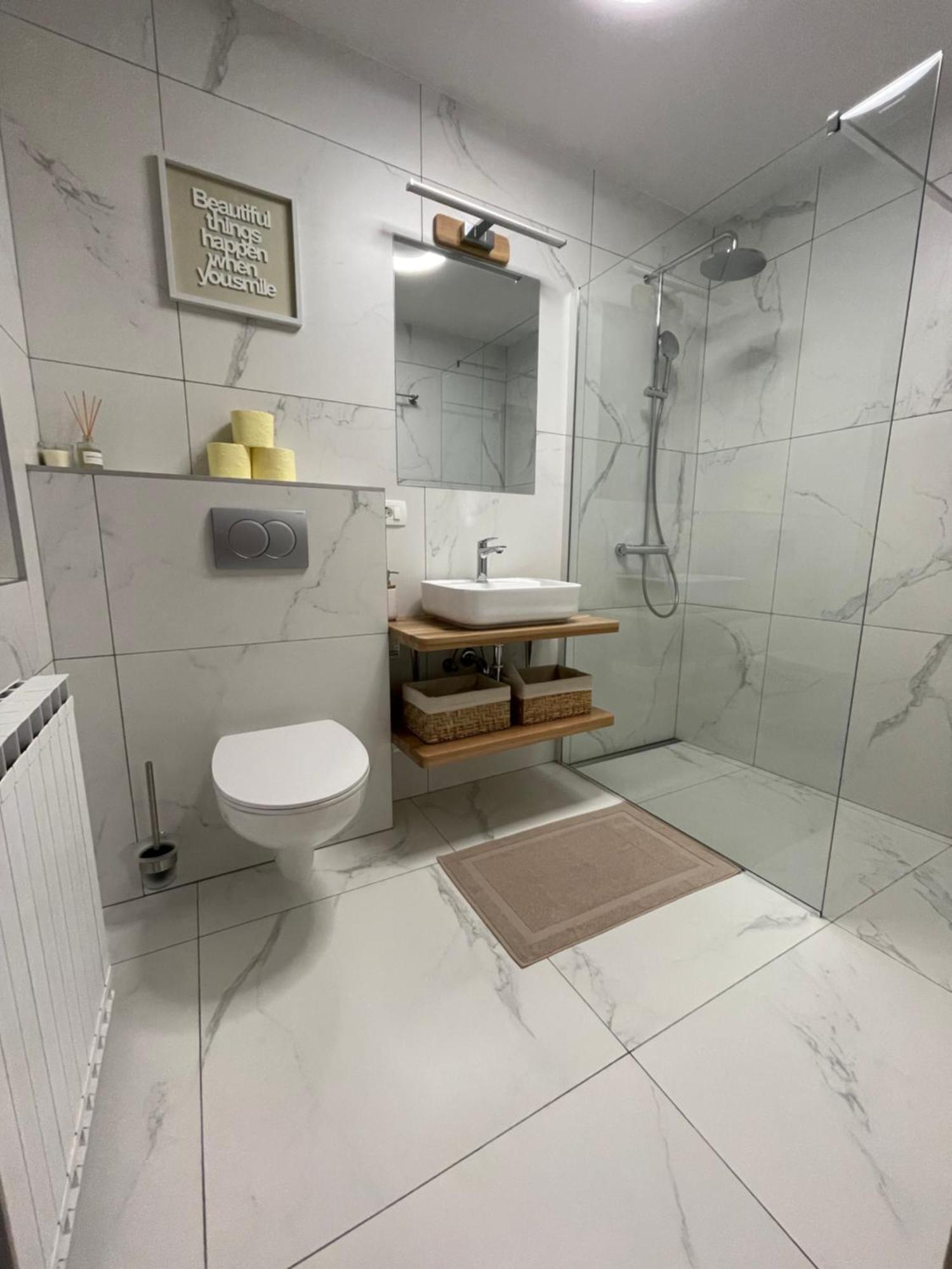 Apartma Guide 360 โบเว็ก ภายนอก รูปภาพ