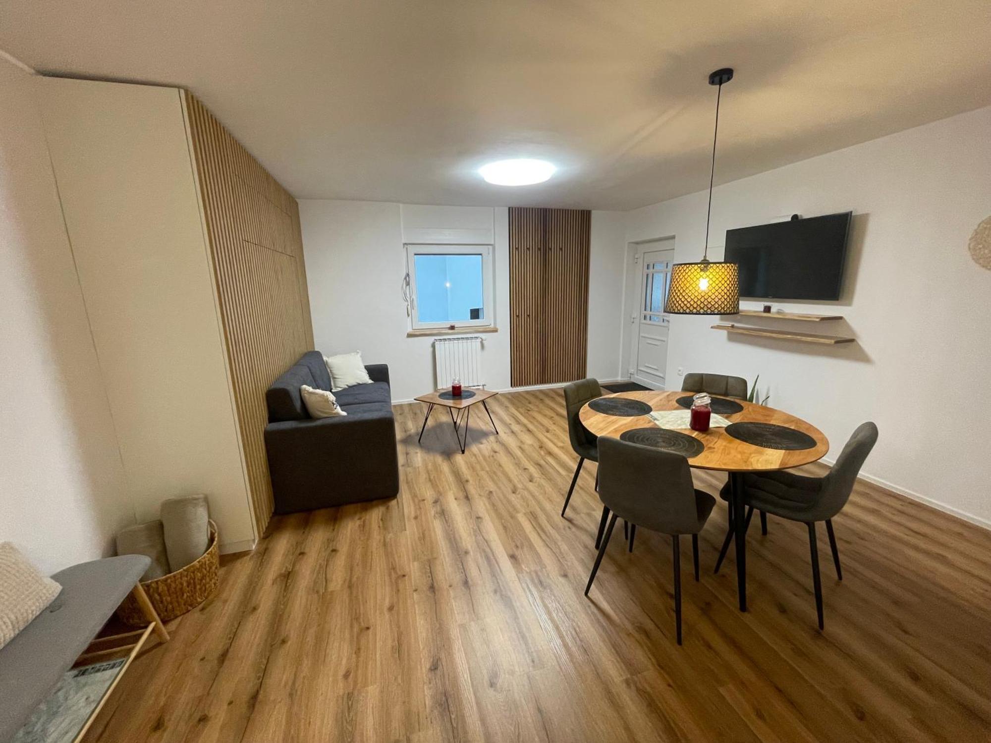 Apartma Guide 360 โบเว็ก ภายนอก รูปภาพ