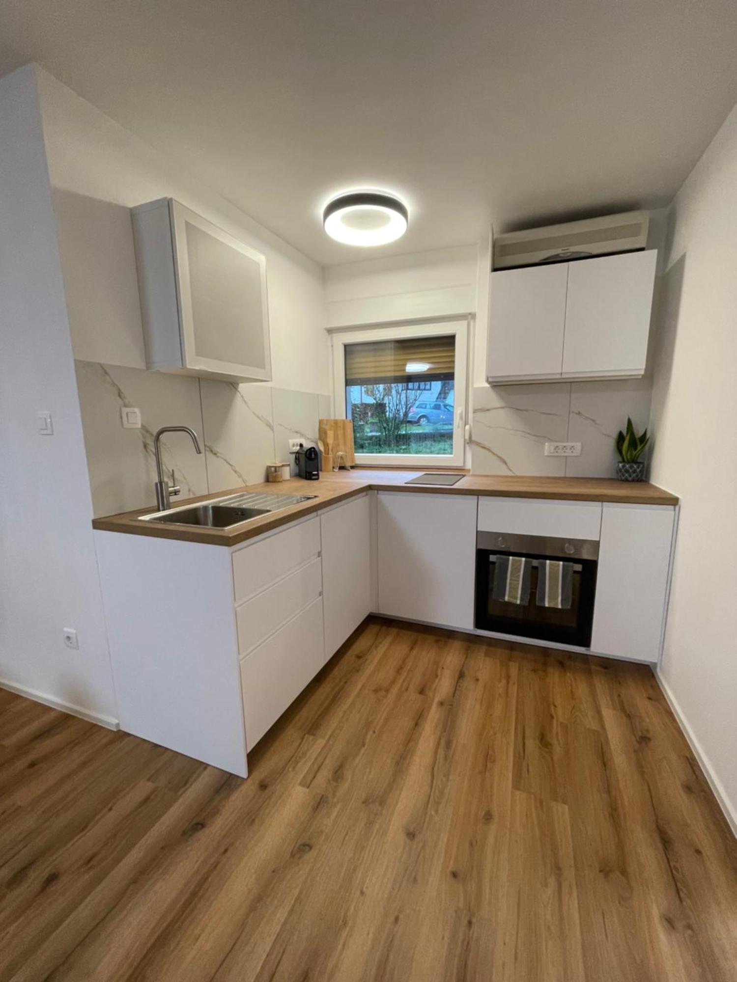 Apartma Guide 360 โบเว็ก ภายนอก รูปภาพ