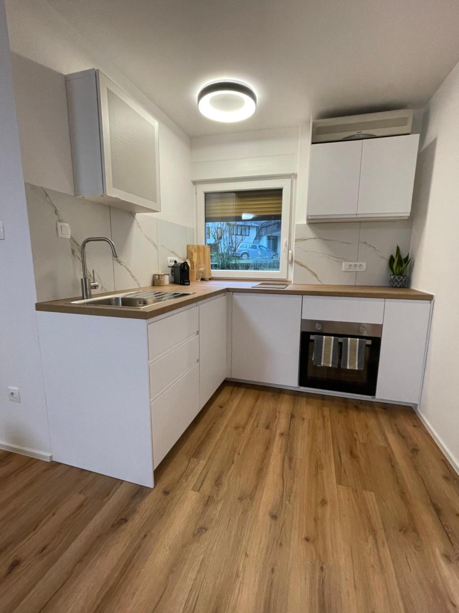 Apartma Guide 360 โบเว็ก ภายนอก รูปภาพ
