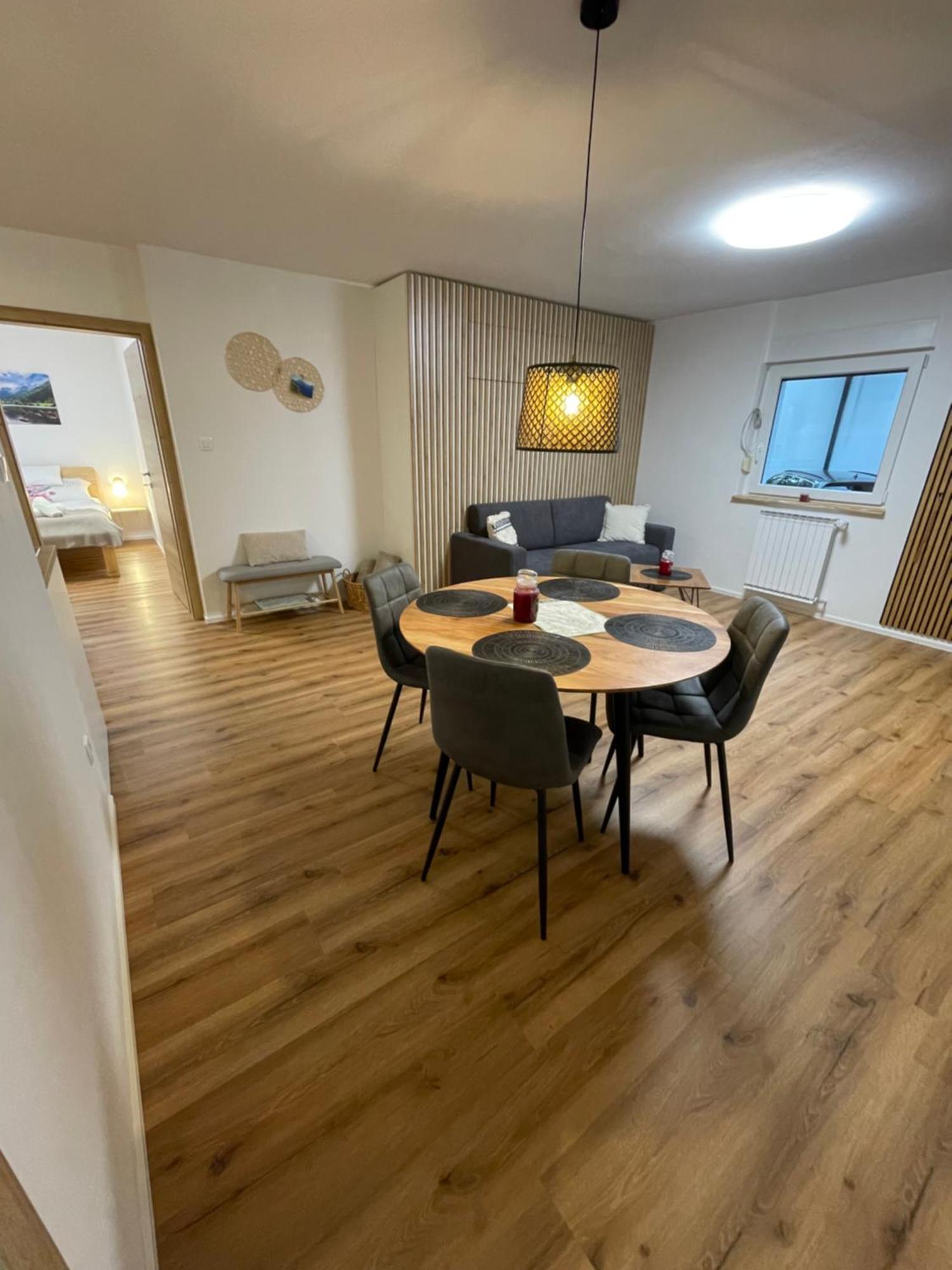 Apartma Guide 360 โบเว็ก ภายนอก รูปภาพ